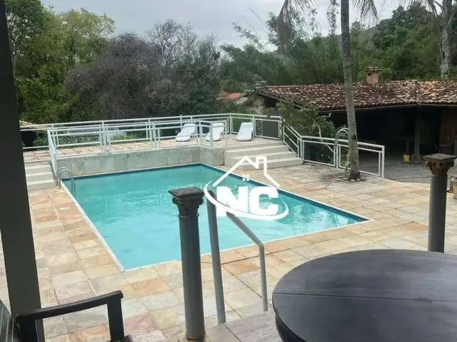 Imagem: Casa com 5 Quartos À Venda, 1100 M² por