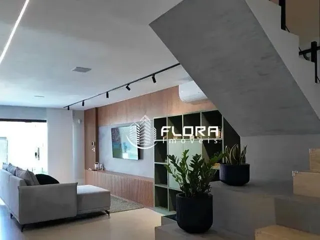 Imagem: Casa com 4 Dormitórios À Venda, 164 M²