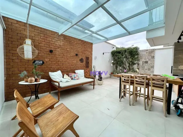 Imagem: Casa com 4 Dormitórios À Venda, 180 M²