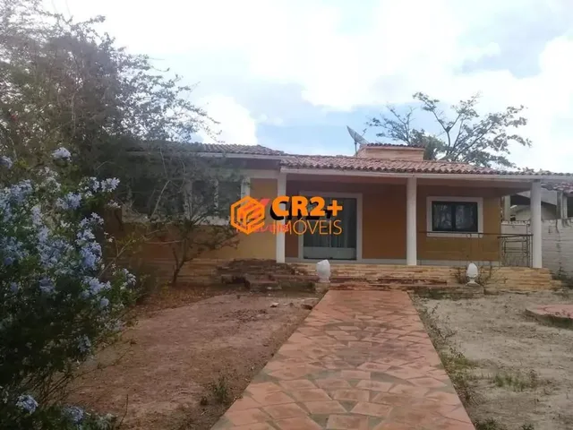 Imagem: A casa possui 3 Dormitórios, 2 Suítes, 4 Banheiros, 5