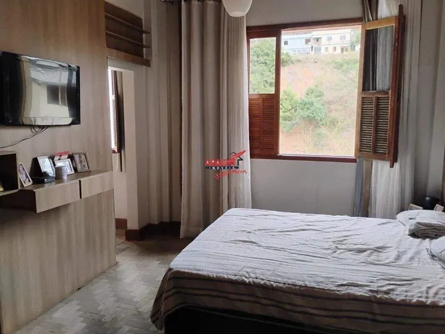 Imagem 2: Casa À Venda em Ponte Nova (Centro) Terreno de 283 M²