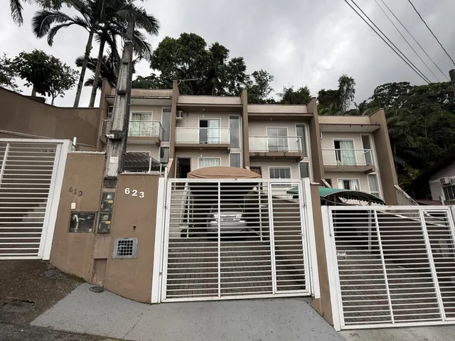 Imagem: A casa possui 2 Dormitórios, 2 Suítes, 1 Banheiro, 1 Vaga