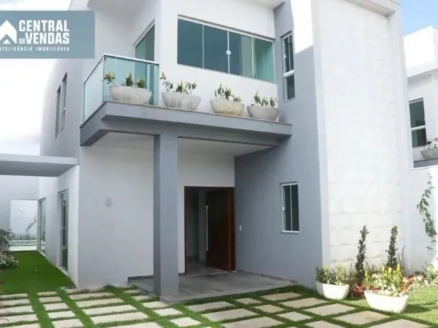 Imagem: A casa possui 4 Dormitórios, 1 Suíte, 3 Banheiros, 3