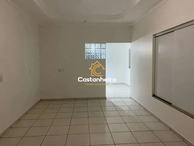 Imagem 2: Casa 04 Quartos Sendo 02 Suítes - Centro