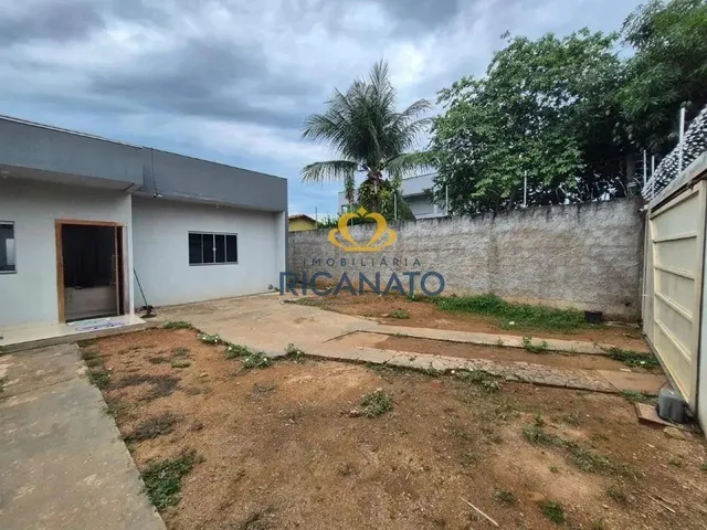 Imagem: Casa Espaçosa com 2 Suítes À Venda na