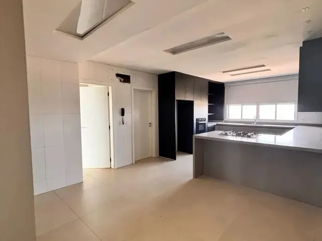 Imagem 11: Imóvel para Aluguel com 440 Metros Quadrados com 5 Quartos em Jardim Florianópolis