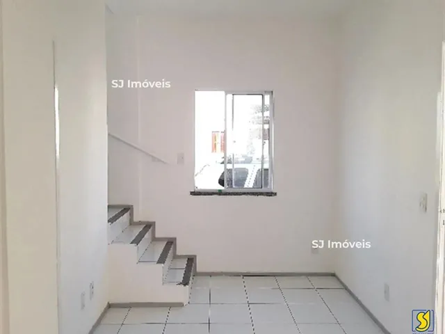 Imagem 3: Casa Duplex com Suíte em Condomínio com Lazer no José Walter