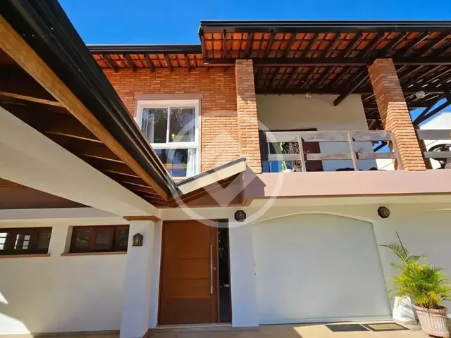 Imagem: A casa em condomínio possui 3 Dormitórios, 4 Banheiros, 5