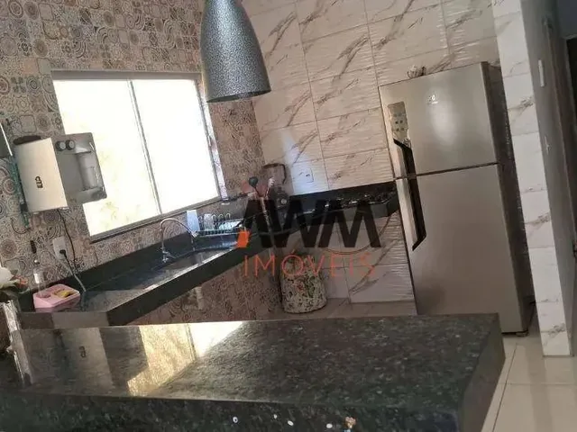 Imagem: Casa com 2 Quartos, 1 Suíte À Venda, 77