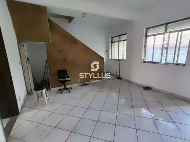 Imagem 11: Casa Triplex Exclusiva e Espaçosa no Méier com Localização Privilegiada! M69N