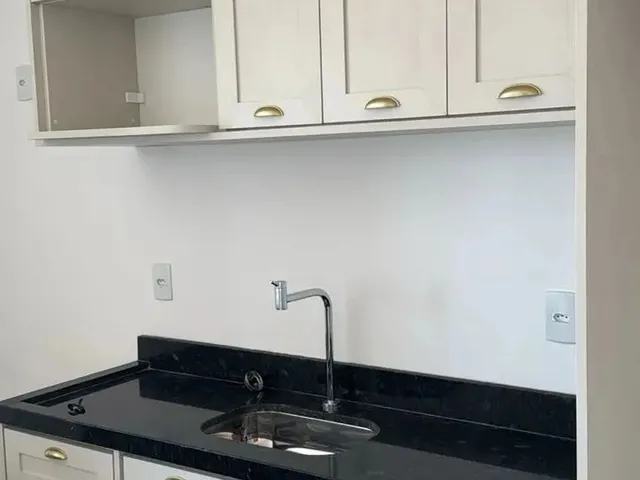 Imagem 6: Apartamento com 2 Quartos para Alugar com Armários Planejados
