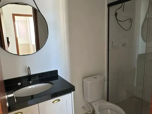 Imagem 3: Apartamento com 2 Quartos para Alugar com Armários Planejados