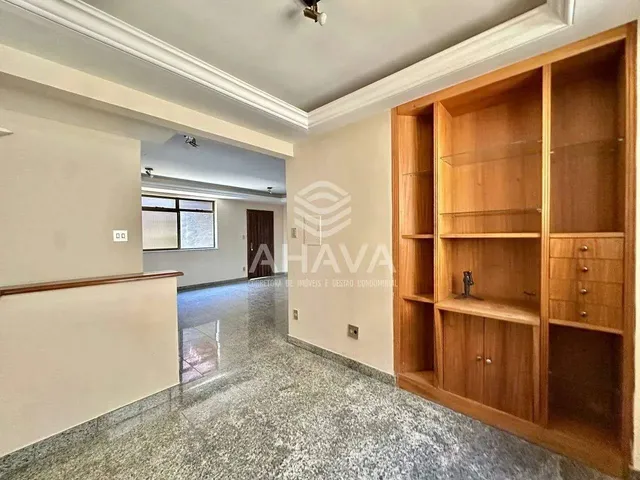 Imagem 9: Casa com 5 Quartos Sendo 2 Suítes À Venda , 360M², Itapoã, Próximo À Avenida Pedro