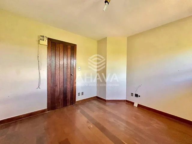 Imagem 14: Casa com 5 Quartos Sendo 2 Suítes À Venda , 360M², Itapoã, Próximo À Avenida Pedro