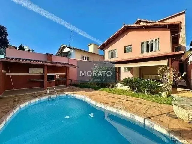 Imagem: Casa com 5 Quartos Sendo 2 Suítes com 5