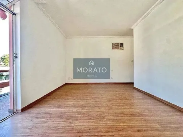 Imagem 11: Casa com 5 Quartos Sendo 2 Suítes com 5 Vagas de Garagem no Bairro Itapoã