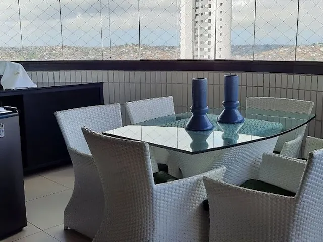 Imagem: Apartamento à venda com 4 quartos, 215
