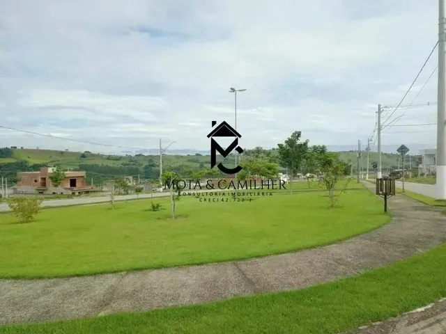 Imagem: Terreno À Venda em Condomínio Fechado