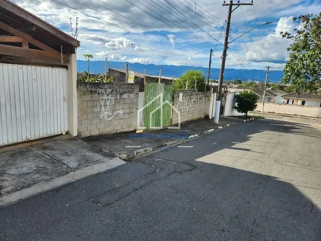 Imagem: O terreno possui 10m² de Área e está localizado em