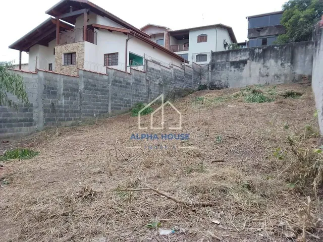 Imagem: O terreno possui 125m² de Área e está localizado em