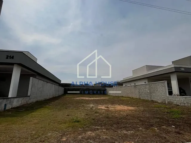 Imagem: O terreno possui 10m² de Área e está localizado em Nossa