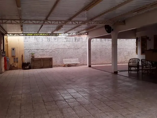 Imagem 1: Imóvel Comercial para Aluguel e Venda com 450 Metros Quadrados com 4 Quartos