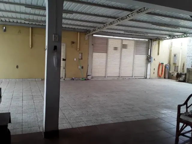 Imagem 4: Imóvel Comercial para Aluguel e Venda com 450 Metros Quadrados com 4 Quartos