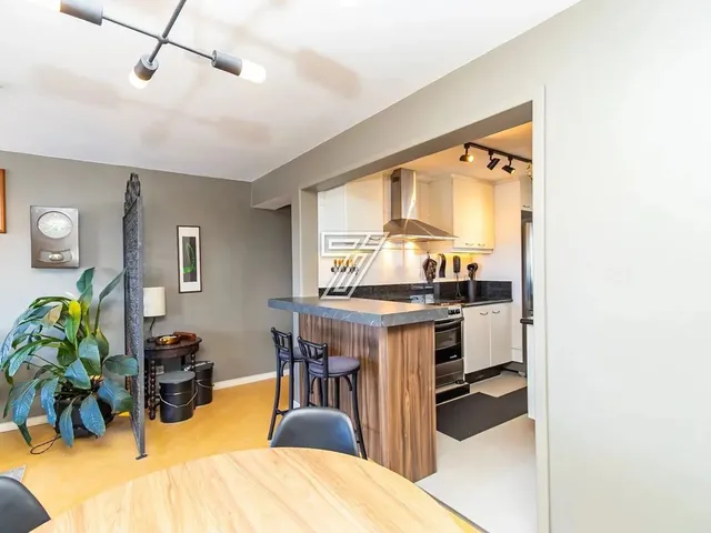 Imagem 7: Apartamento com 2 Dormitórios À Venda com 106.28M² por R$ 670.000,00 no Bairro