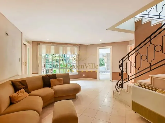 Imagem 8: São Lourenço, Casa Triplex, Desocupada, com Local para Elevador de Carga, Condomínio