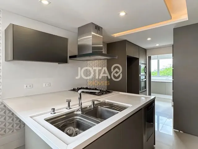 Imagem 16: Apartamento Repaginado no Batel com 3 Quartos e 256M2 Apartamento 3 Quartos no Batel - J8