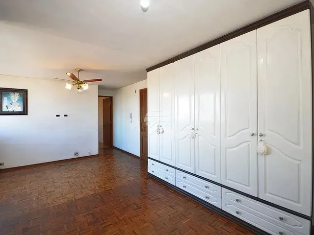 Imagem 2: Imóvel para Venda Possui 37 Metros Quadrados com 1 Quarto em Centro - Curitiba - Pr