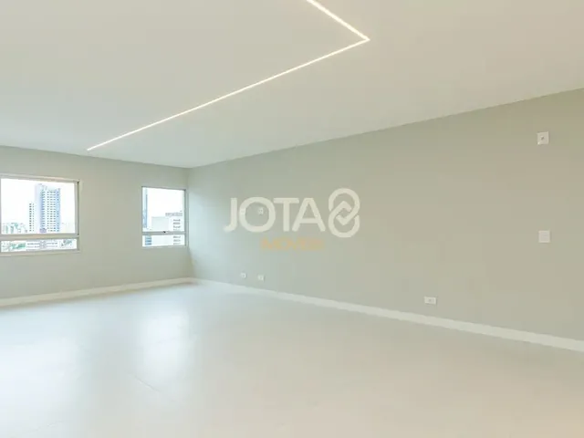 Imagem 9: Apartamento Totalmente Reformado em Ótima Localização Apartamento Totalmente Reformado