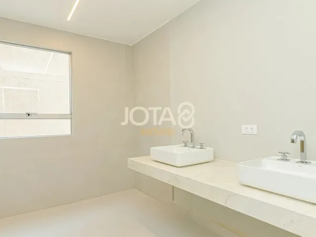 Imagem 14: Apartamento Totalmente Reformado em Ótima Localização Apartamento Totalmente Reformado