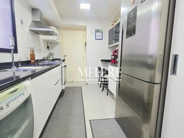 Imagem 3: Apartamento com 4 Dormitórios À Venda, 151 M² por R$ 1.400.000,00 - Centro