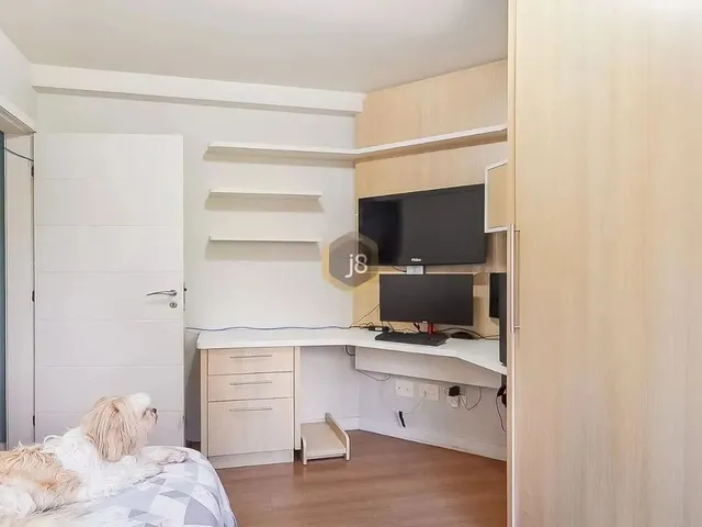 Imagem 6: Apartamento Ensolarado de 3 Quartos no Ahú Apartamento de 3 Quartos no Ahú - J8 Imóveis