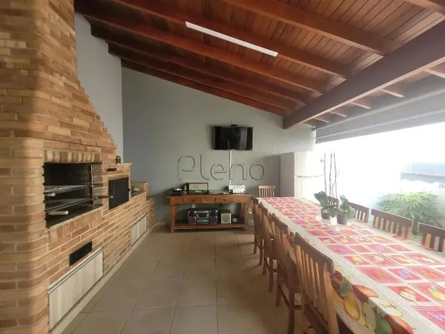 Imagem: Casa À Venda com 4 Quartos no Parque Jambeiro
