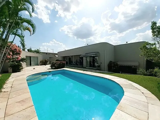 Imagem: Casa À Venda com 6 Quartos no Parque Nova