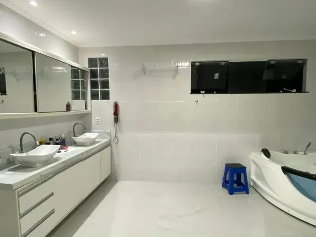 Imagem 4: Jardim Versailes, Mobiliada, Vendo/Alugo, 2 Pisos, 3 Suítes Piscina, Churrasqueira, 2