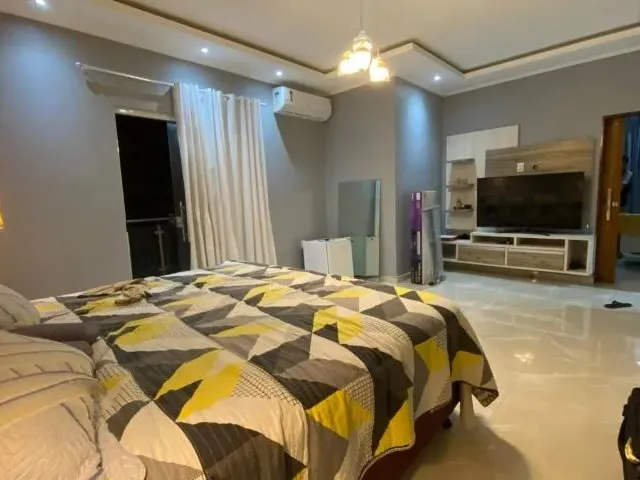Imagem 3: Jardim Versailes, Mobiliada, Vendo/Alugo, 2 Pisos, 3 Suítes Piscina, Churrasqueira, 2