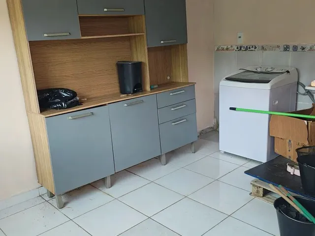 Imagem 4: Alugo Linda Casa Parcialmente Mobiliada e Climatizada com 4 Suites