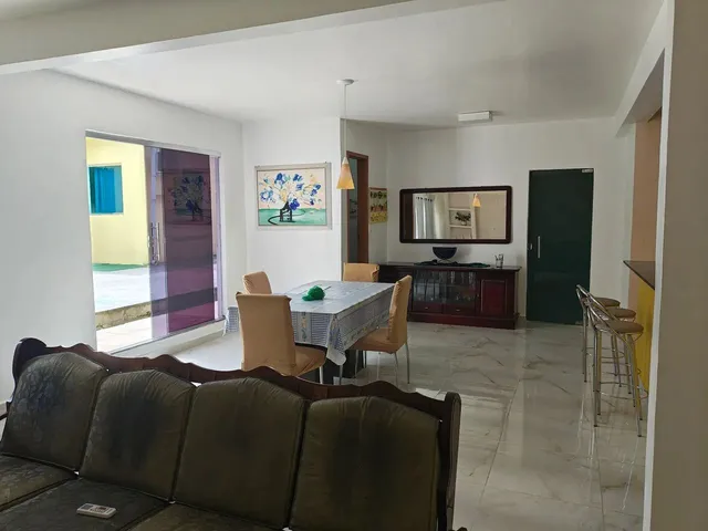 Imagem 5: Alugo Linda Casa Parcialmente Mobiliada e Climatizada com 4 Suites