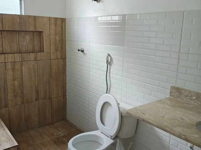 Imagem 10: Alugo Linda Casa Parcialmente Mobiliada e Climatizada com 4 Suites