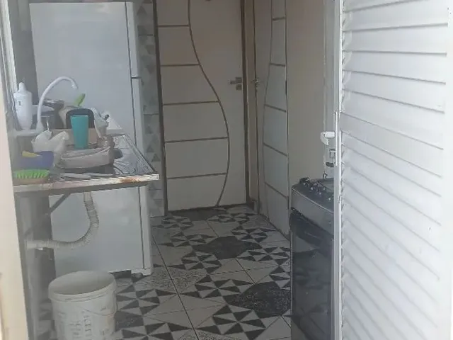 Imagem: Alugo Quarto com Internet, Água e Energia
