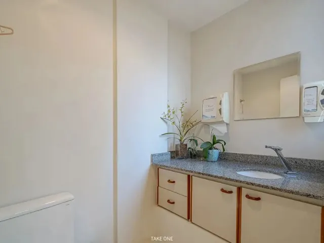 Imagem 12: Conjunto Comercial para Venda em Centro , 71M²