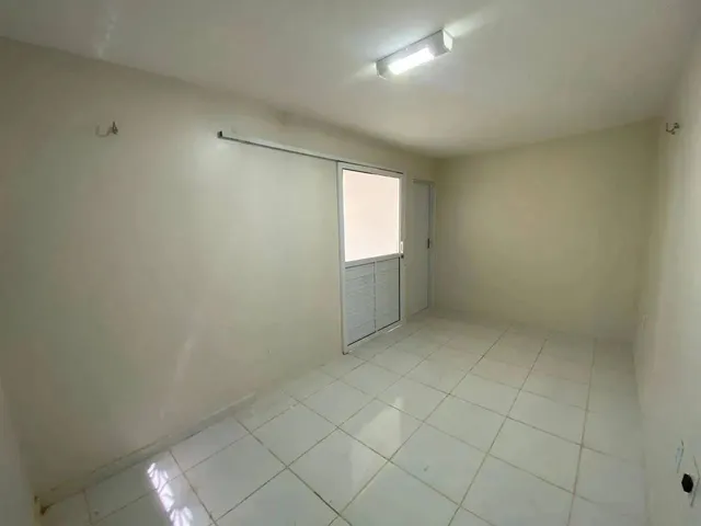 Imagem 12: Casa com 02 Quartos para Alugar no Prefreito José Walter - Fortaleza/Ce