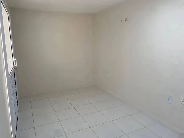 Imagem 3: Casa com 02 Quartos para Alugar no Prefreito José Walter - Fortaleza/Ce