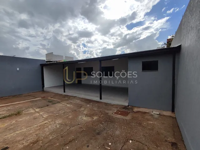 Imagem 2: 2 Quartos | Condomínio | Portão Eletrônico | IPTU Desmembrado