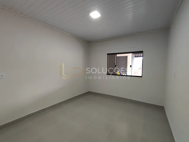 Imagem 12: 2 Quartos | Condomínio | Portão Eletrônico | IPTU Desmembrado