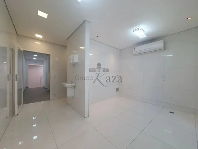 Imagem 11: Loja Comercial com Mezanino - Itaim Bibi - 107M²