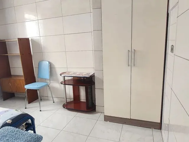 Imagem 2: Quitinete Mobiliada para 1 Rapaz Sozinho no Capão da Imbuia/Direto com Proprietário